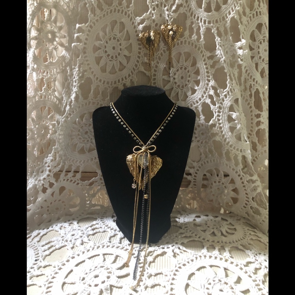 Vintage HTF Betsey Johnson Come Fly With Me set of Necklace & Earrings